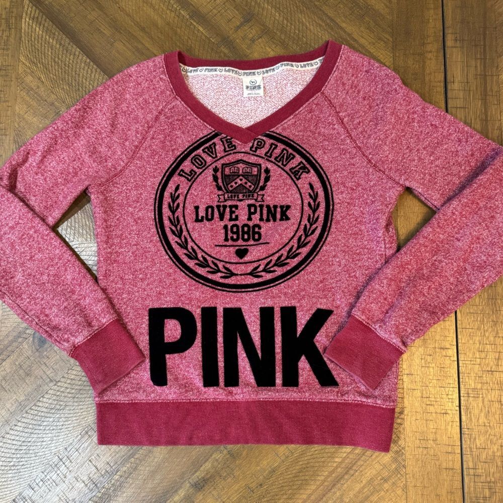 VS PINK Y2K Old School Pull Over